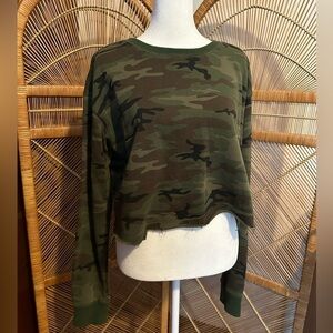 camouflage crop top forever 21